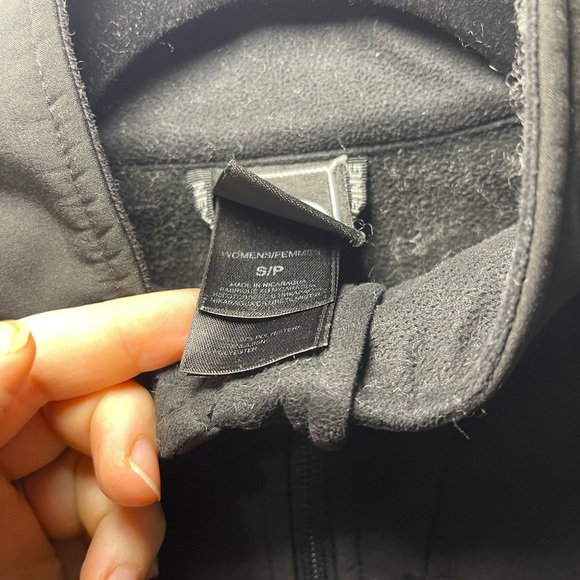 The North Face Women’s Black TNF Apex Bionic Fitted Jacket in S - Picture 5 of 11